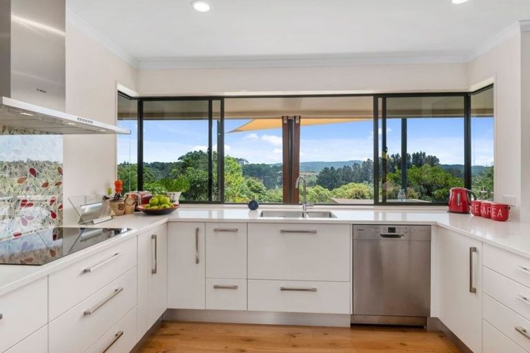 Photo of property in 119 Vaughans Road, Okura, Albany, 0792