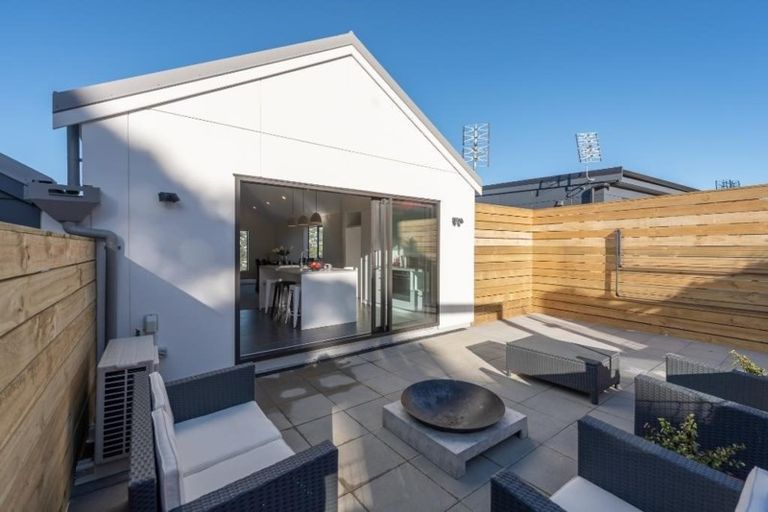 Photo of property in 16/104 Maupuia Road, Maupuia, Wellington, 6022