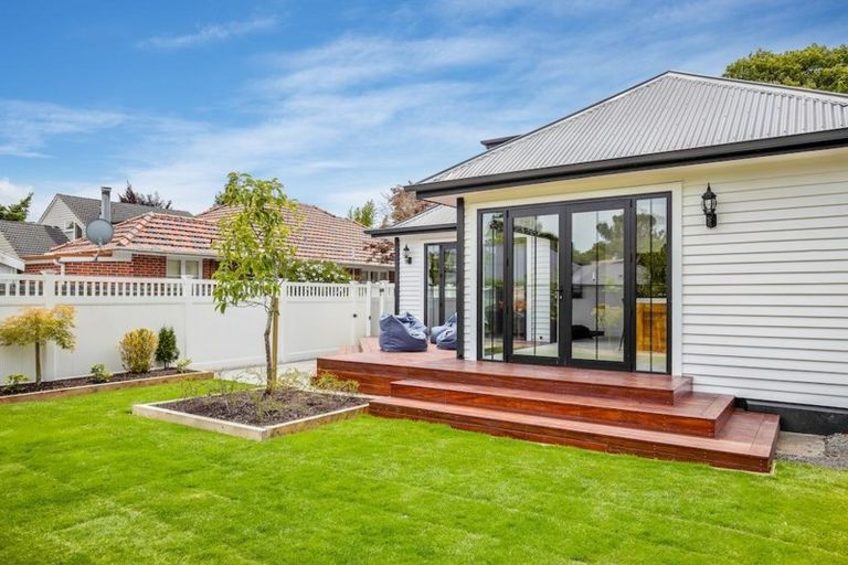 Photo of property in 36 Kahu Road, Fendalton, Christchurch, 8041
