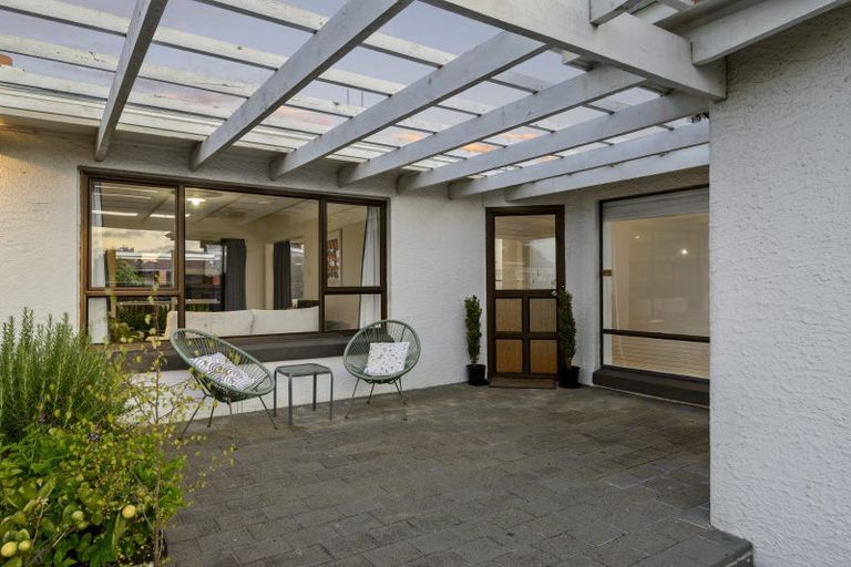 Photo of property in 230 Waimairi Road, Ilam, Christchurch, 8041