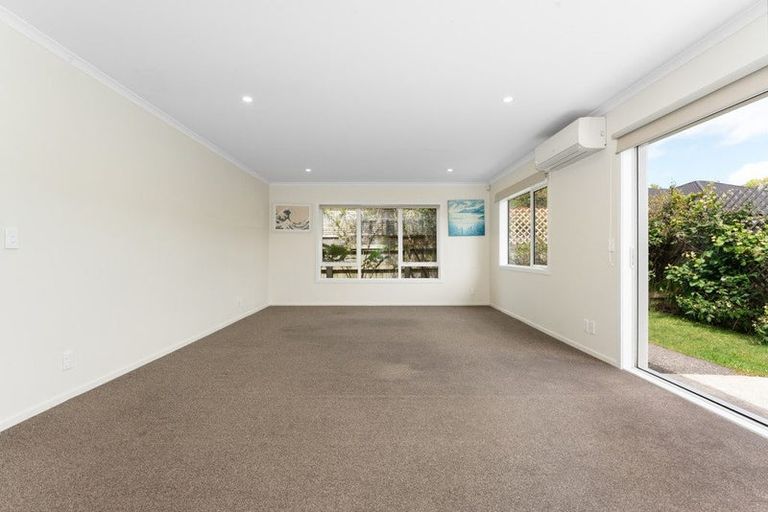 Photo of property in 15 Resolution Drive, Whitby, Porirua, 5024