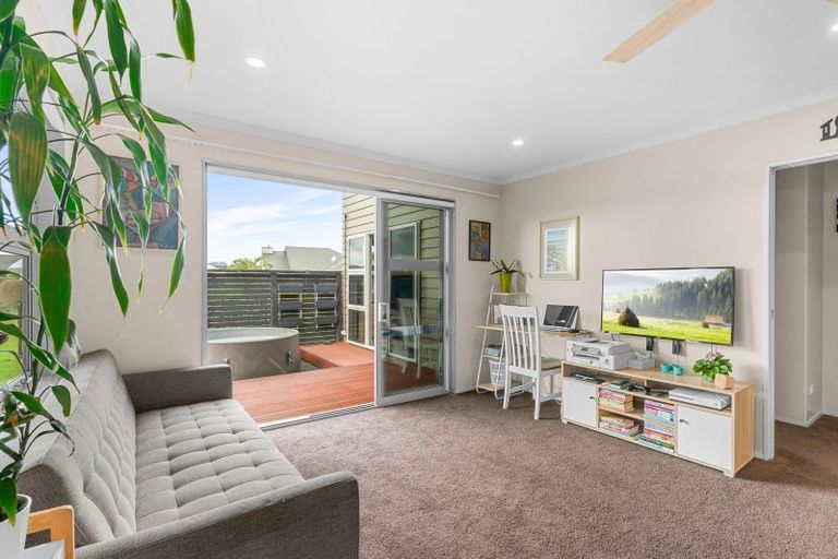 Photo of property in 23 Key West Drive, One Tree Point, 0118