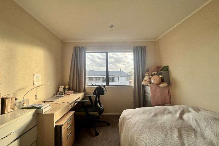 Photo of property in 31 Jandell Crescent, Bucklands Beach, Auckland, 2014