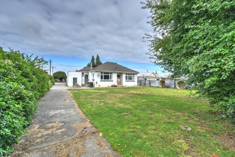 Photo of property in 13 Hunter Street, Edendale, 9825