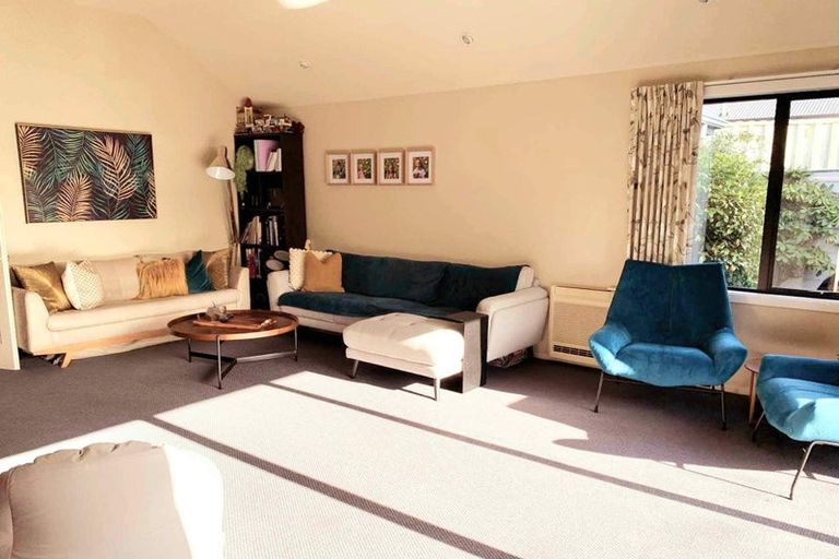 Photo of property in 2/95 Saint James Avenue, Papanui, Christchurch, 8053