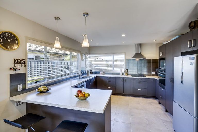 Photo of property in 10 Milford Place, Poraiti, Napier, 4112