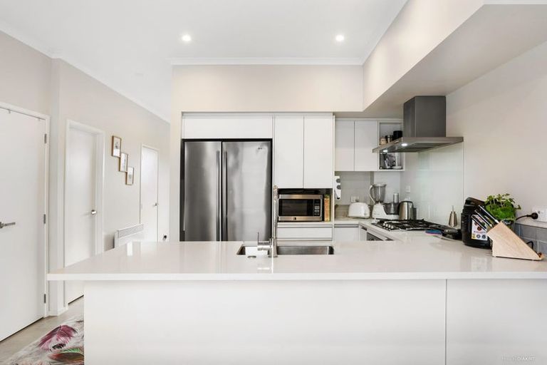 Photo of property in 12 Malcolm Calder Road, Hobsonville, Auckland, 0616