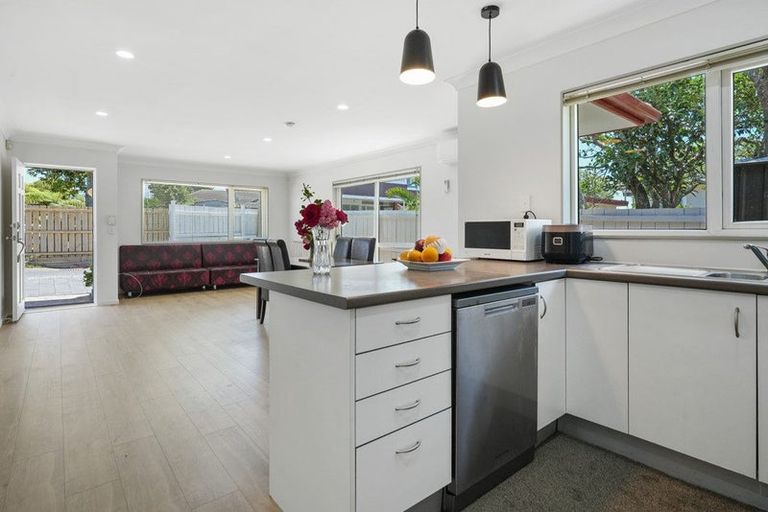 Photo of property in 67a Avenue Road, Otahuhu, Auckland, 1062