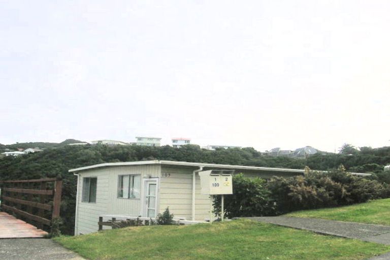 Photo of property in 109 Dowse Drive, Maungaraki, Lower Hutt, 5010
