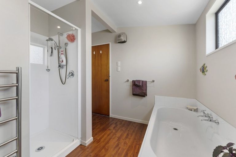 Photo of property in 2 Thompsons Road, Belfast, Christchurch, 8051