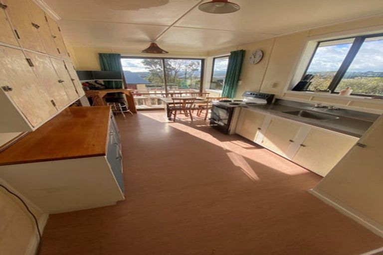 Photo of property in 11 Aparangi Crescent, Elsdon, Porirua, 5022