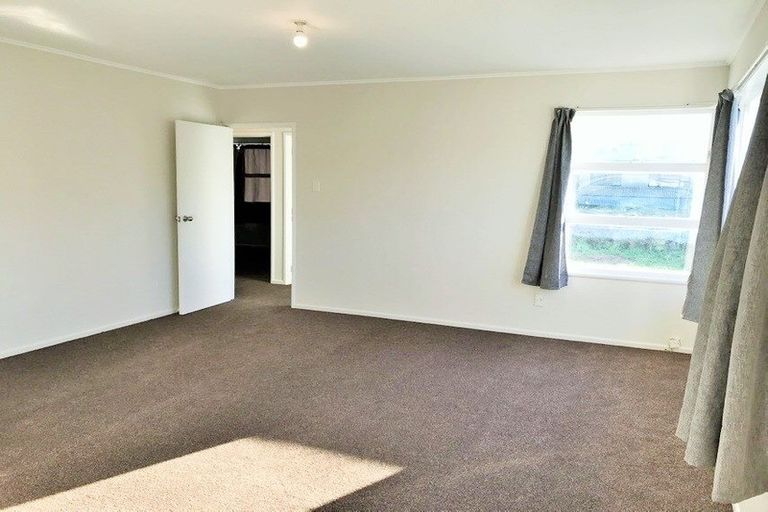 Photo of property in 103a Chichester Drive, Rosehill, Papakura, 2113