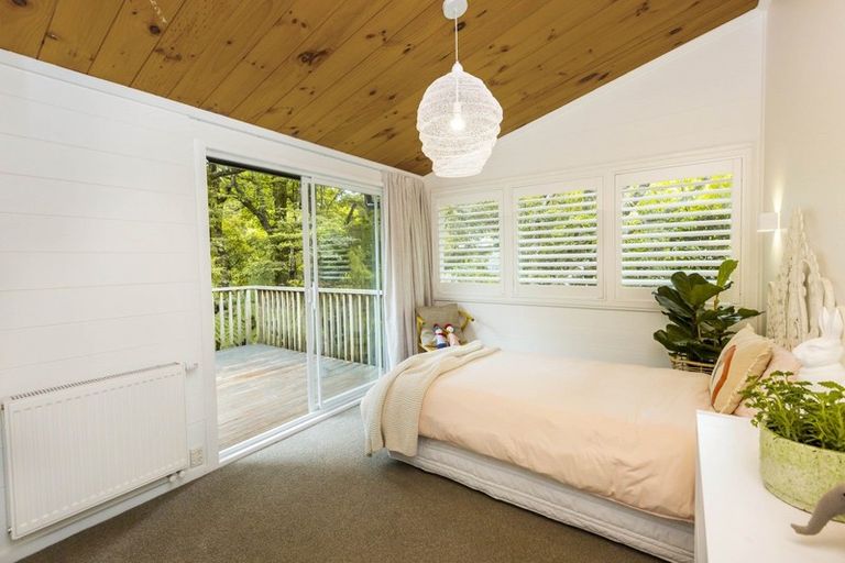 Photo of property in 35 Chatsworth Road, Silverstream, Upper Hutt, 5019
