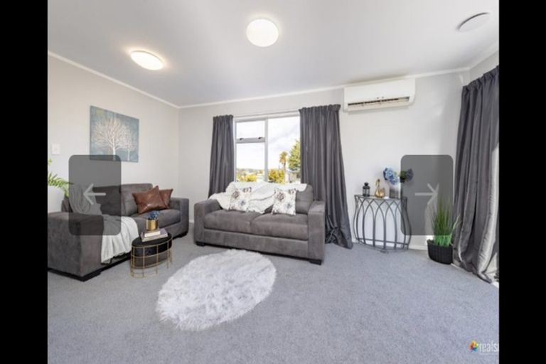 Photo of property in 118 Norana Road, Timberlea, Upper Hutt, 5018