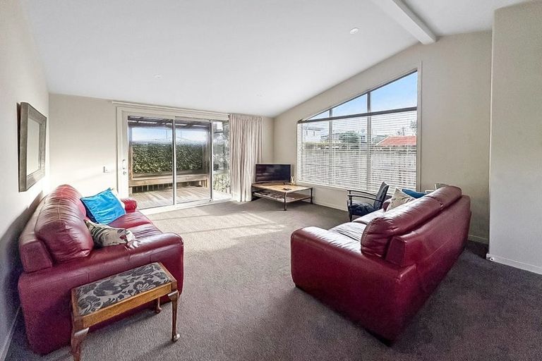 Photo of property in 5a Marine Parade North, Foxton Beach, Foxton, 4815