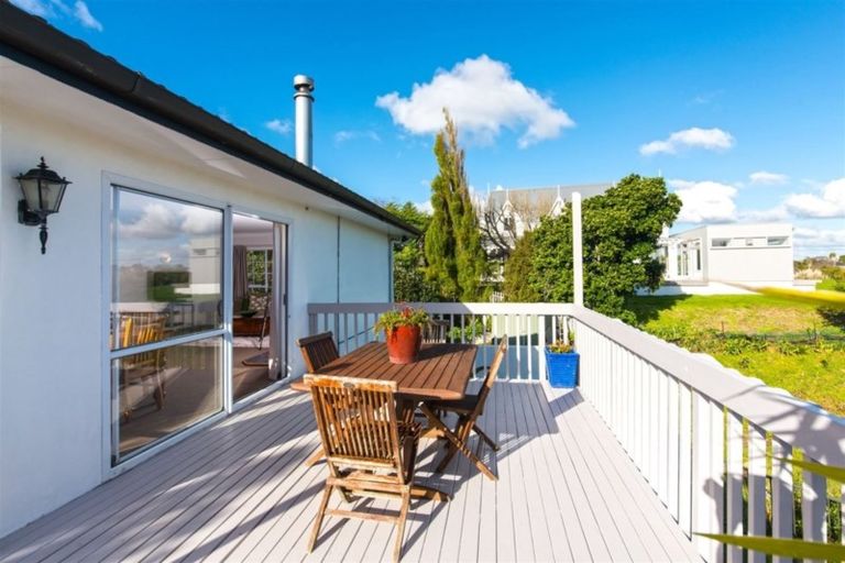 Photo of property in 24 Venus Place, Half Moon Bay, Auckland, 2012