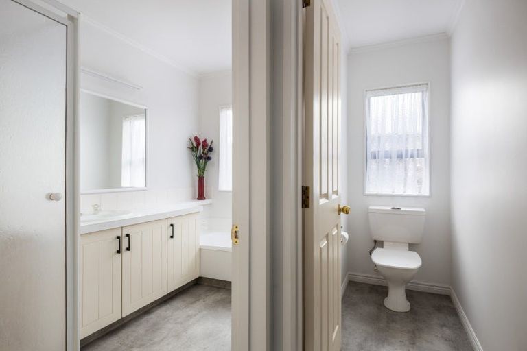 Photo of property in 4/49 Sackville Street, Fitzroy, New Plymouth, 4312