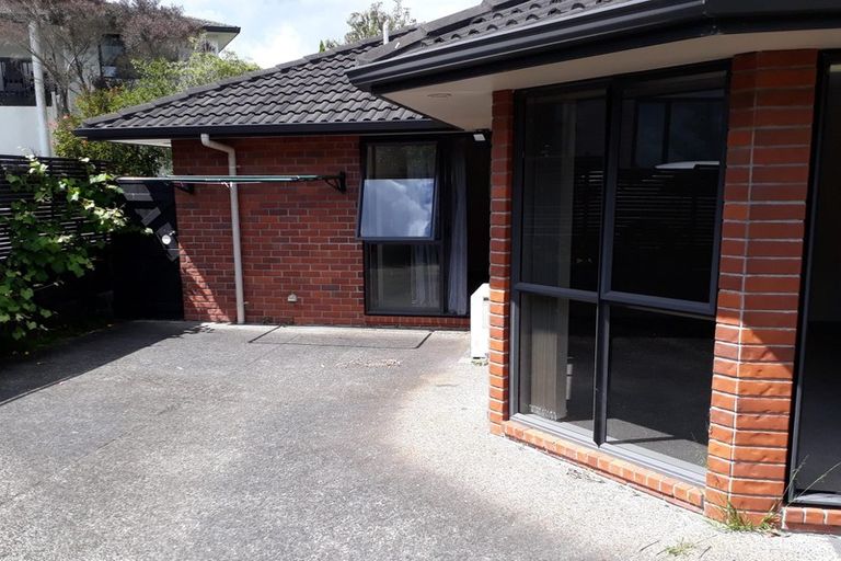 Photo of property in 9 Northcross Drive, Oteha, Auckland, 0632