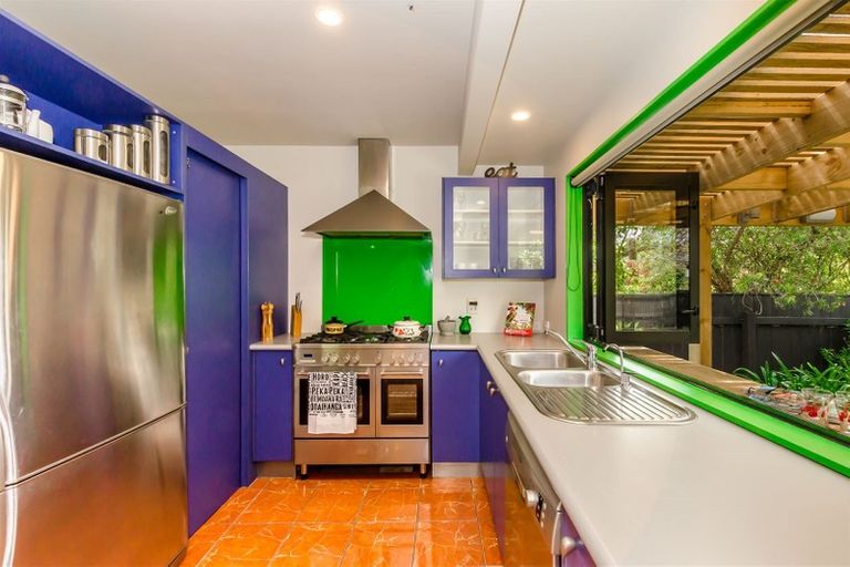 Photo of property in 26 Eruini Street, Waikanae Beach, Waikanae, 5036