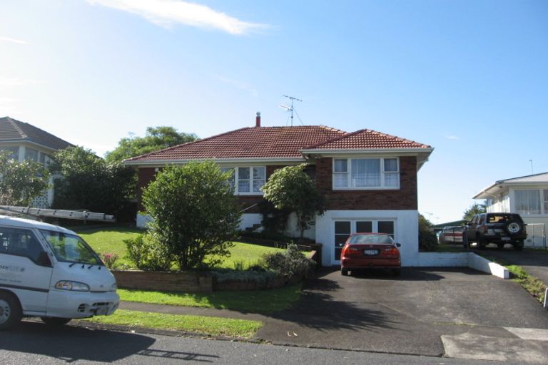 Photo of property in 55 La Trobe Street, Pakuranga Heights, Auckland, 2010