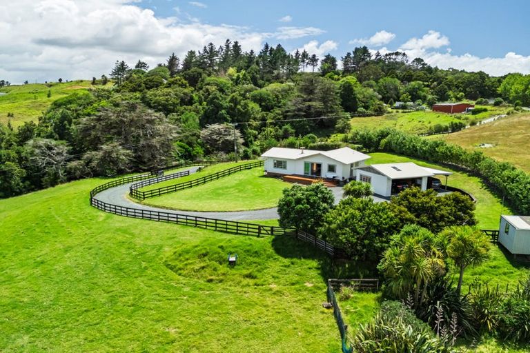 Photo of property in 6 Te Pahi River Drive, Paparoa, Maungaturoto, 0583