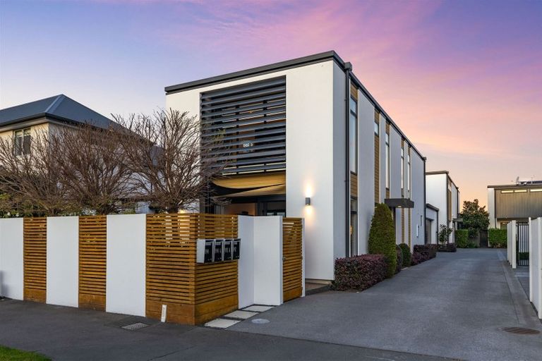 Photo of property in 994 Colombo Street, St Albans, Christchurch, 8014