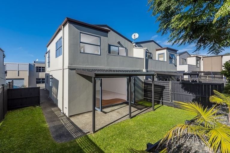 Photo of property in 12b Bluefin Way, West Harbour, Auckland, 0618