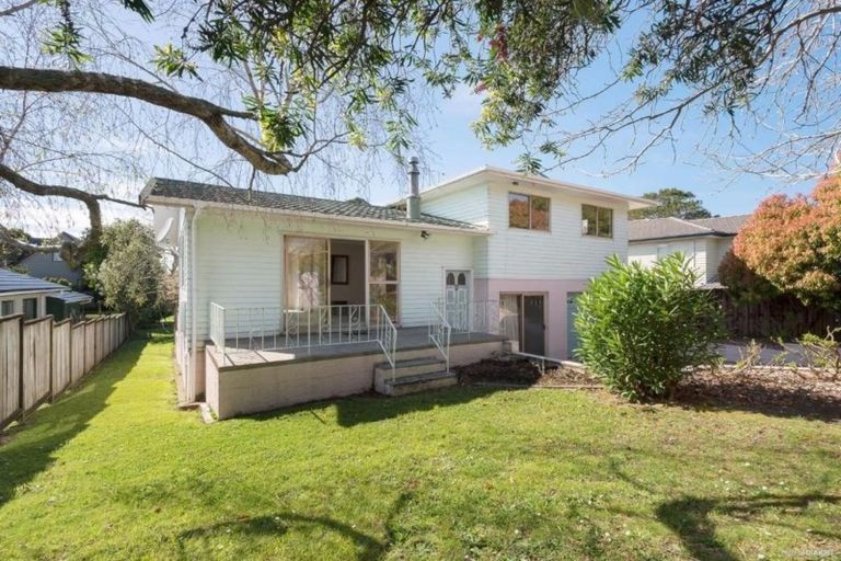 Photo of property in 311 Albany Highway, Rosedale, Auckland, 0632