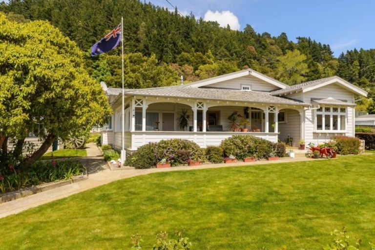 Photo of property in 101 Main Rd Havelock, Havelock, 7100