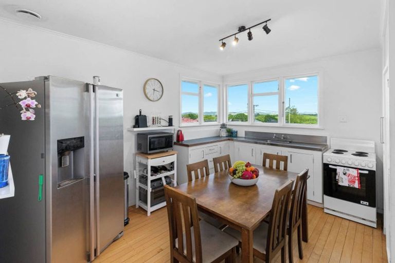 Photo of property in 16 Te Wheoro Street, Meremere, Mercer, 2474