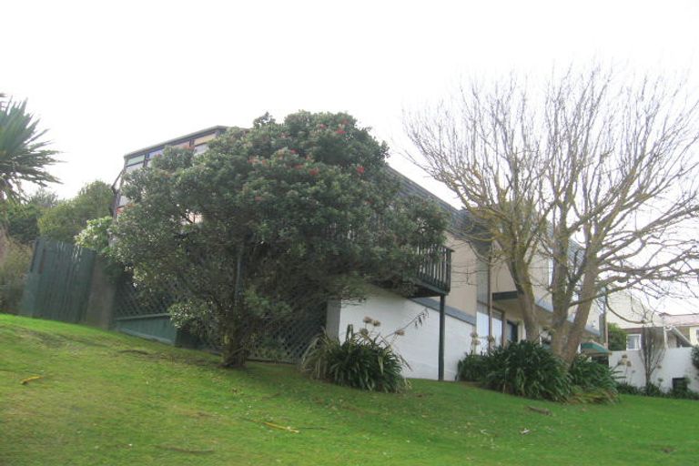 Photo of property in 31 Penryn Drive, Camborne, Porirua, 5026