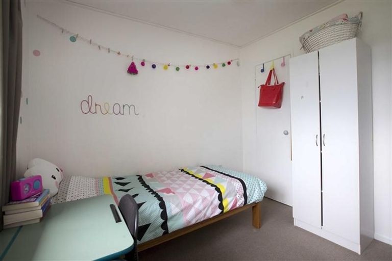 Photo of property in 34 Cumberland Crescent, Welcome Bay, Tauranga, 3112