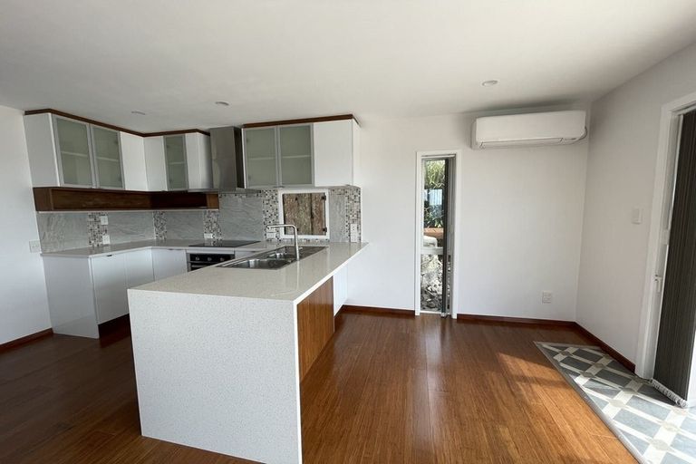 Photo of property in 10 Scott Road, Stanmore Bay, Whangaparaoa, 0932