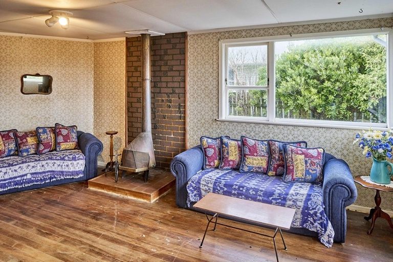 Photo of property in 6 Marne Grove, Waitangirua, Porirua, 5024