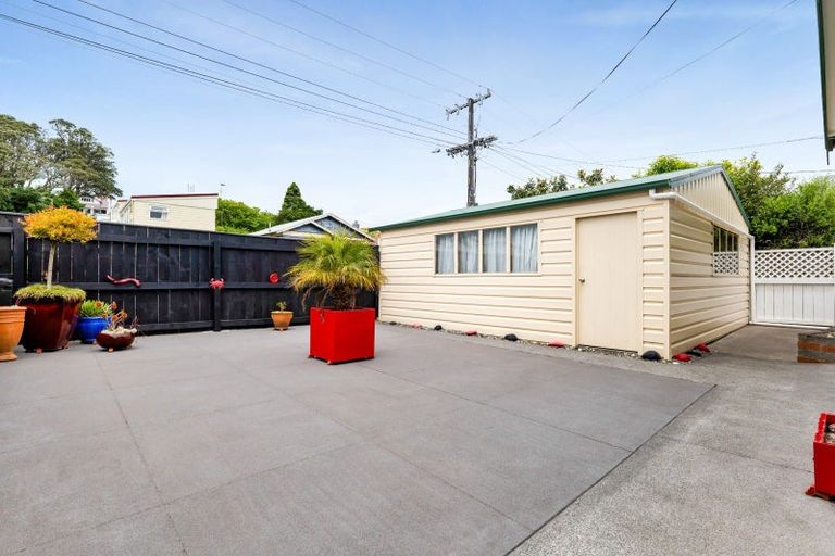Photo of property in 121 Lemon Street, New Plymouth, 4312