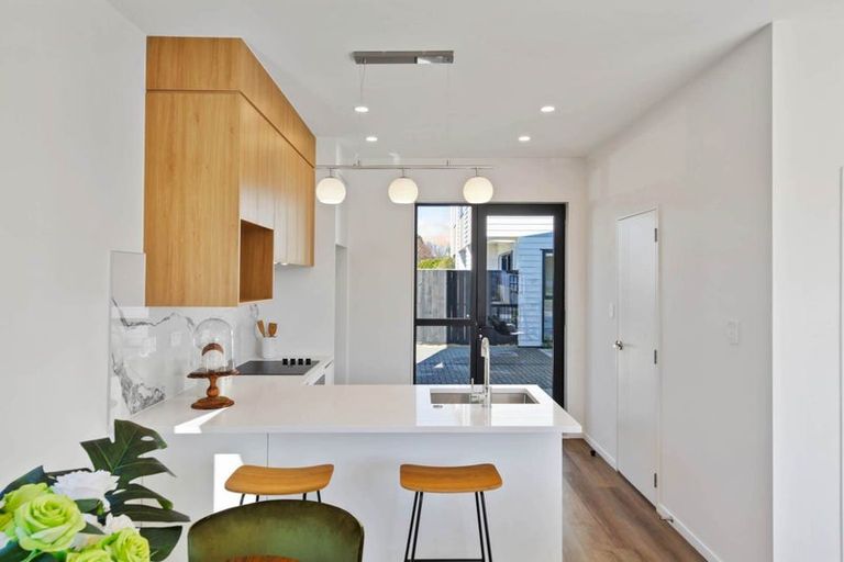 Photo of property in 5c Ainsdale Place, Manurewa, Auckland, 2102