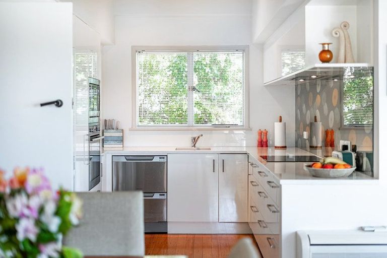 Photo of property in 40b The Crescent, Roseneath, Wellington, 6011