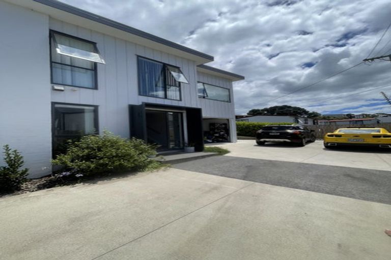 Photo of property in 38c Links Road, New Lynn, Auckland, 0600