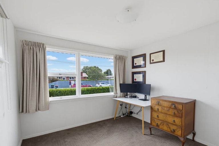 Photo of property in 16 Colesbury Street, Bishopdale, Christchurch, 8053