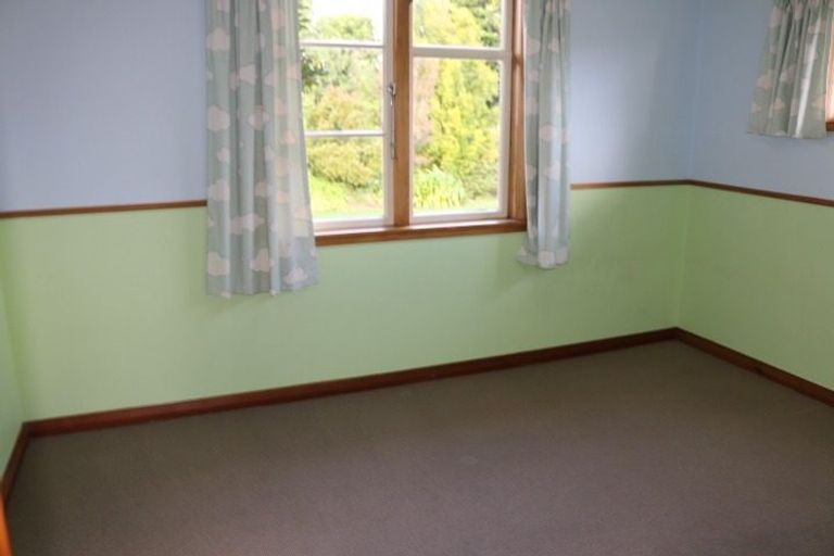 Photo of property in 16 Glen Place, Awapuni, Palmerston North, 4412