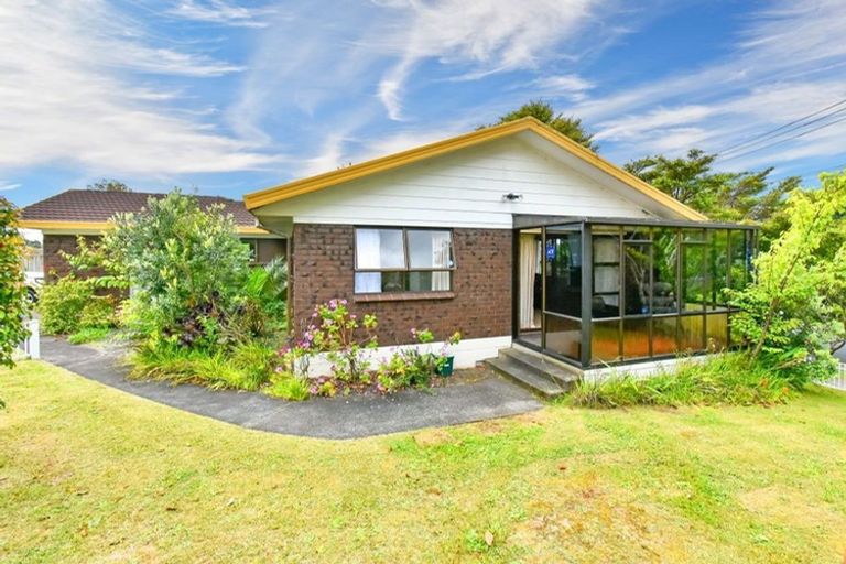 Photo of property in 1/1 Manse Road, Pahurehure, Papakura, 2113
