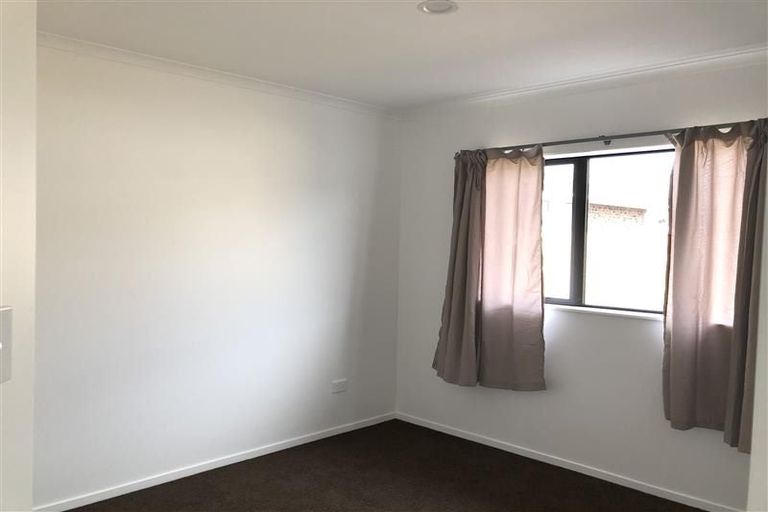 Photo of property in 5 Damson Place, Bucklands Beach, Auckland, 2012
