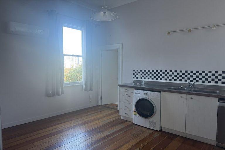 Photo of property in 197a Grant Road, Thorndon, Wellington, 6011