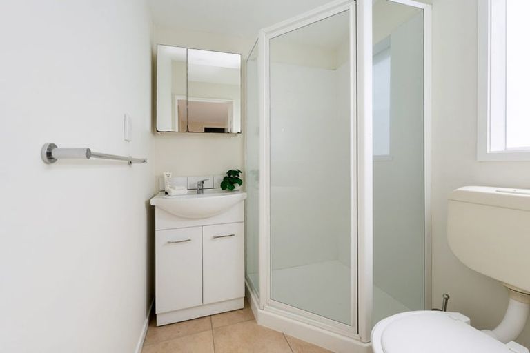 Photo of property in 34 Cyclarama Crescent, Massey, Auckland, 0614