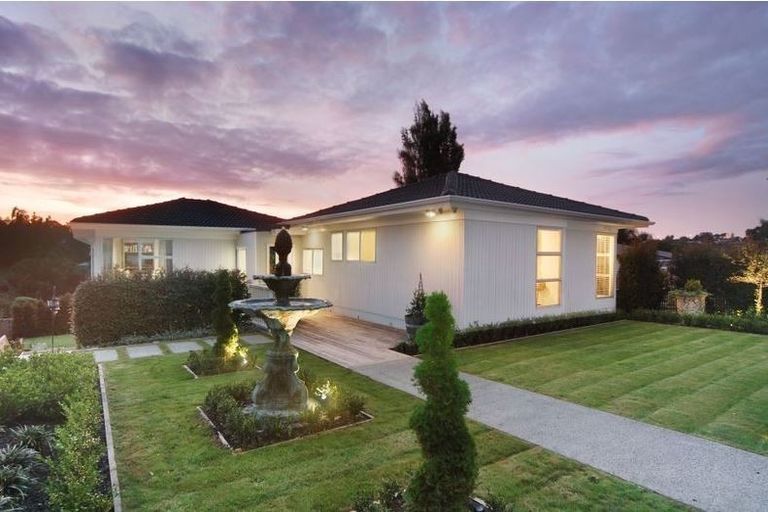 Photo of property in 2/11 Ripon Crescent, Meadowbank, Auckland, 1072