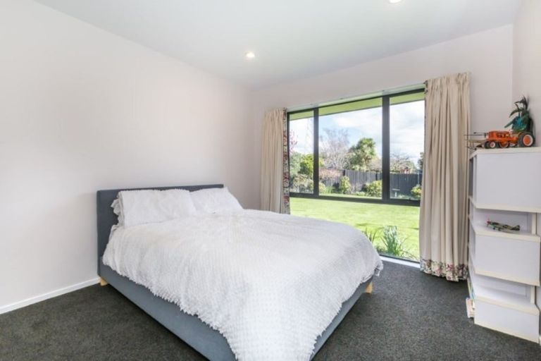 Photo of property in 3 Campion Place, Halswell, Christchurch, 8025