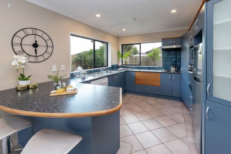 Photo of property in 6 Kilbaha Close, East Tamaki, Auckland, 2013