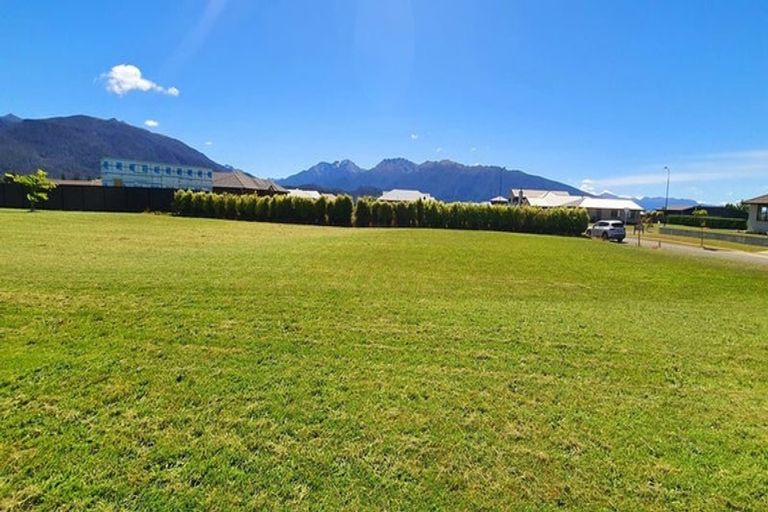 Photo of property in 5 Acheron Way, Te Anau, 9600