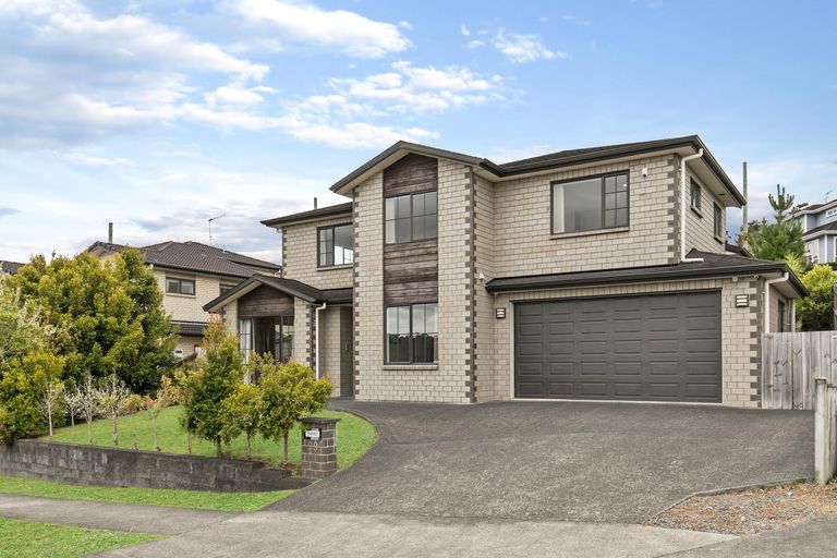 Photo of property in 99 Laurel Oak Drive, Schnapper Rock, Auckland, 0632