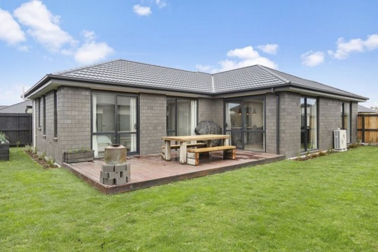 Photo of property in 11 Pajet Street, Marshland, Christchurch, 8083